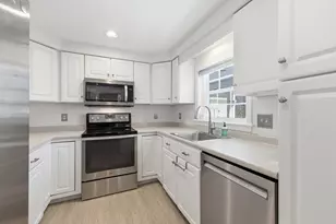 9 Hampton Glen Dr, Kennebunk, ME 04043 - Photo 7