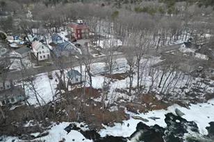 17 Water St, Mechanic Falls, ME 04256 - Photo 5