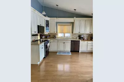 784 Essex Street, Bangor, ME 04401 - Photo 13