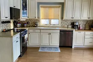 784 Essex St, Bangor, ME 04401 - Photo 13