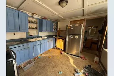 105 Bray Avenue, Fairfield, ME 04937 - Photo 5