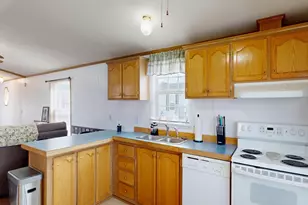 10 Sarah Ave, Lewiston, ME 04240 - Photo 5