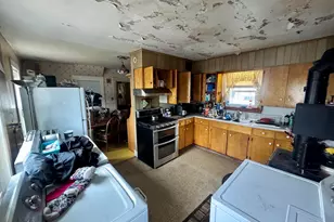 21 Park St, Paris, ME 04281 - Photo 3