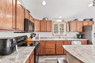 31 Redwood Ln, Sanford, ME 04073 - Photo 15