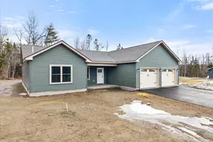 678 Streamside Ave, Hermon, ME 04401 - Photo 3