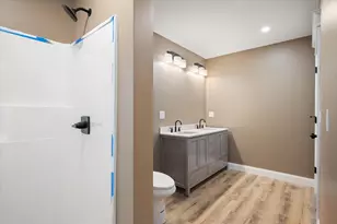 678 Streamside Ave, Hermon, ME 04401 - Photo 21