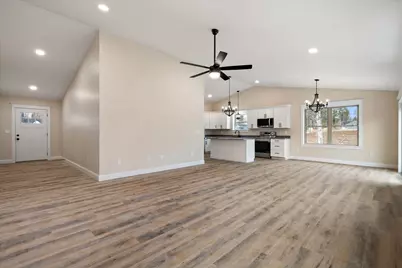 678 Streamside Avenue, Hermon, ME 04401 - Photo 7