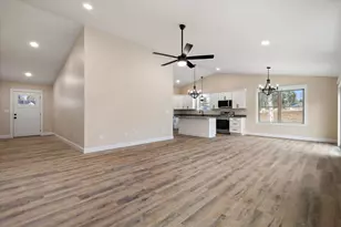 678 Streamside Ave, Hermon, ME 04401 - Photo 7