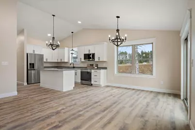 678 Streamside Avenue, Hermon, ME 04401 - Photo 9