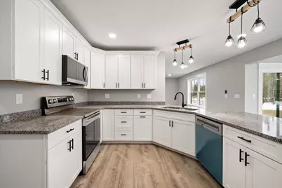 673 Streamside Avenue, Hermon, ME 04401 - Photo 15