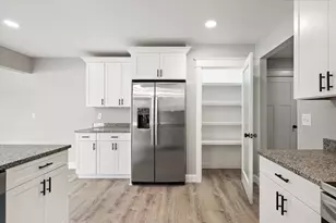 673 Streamside Ave, Hermon, ME 04401 - Photo 17