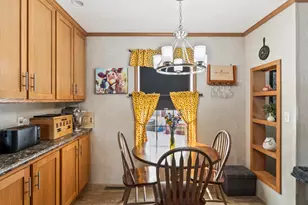 14 Circus Pl, Brunswick, ME 04011 - Photo 5