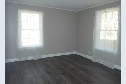 28.5 Elm Street, Fairfield, ME 04937 - Photo 13