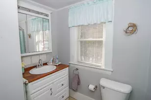 61 Pleasant St, Dexter, ME 04930 - Photo 35