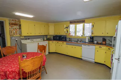 61 Pleasant Street, Dexter, ME 04930 - Photo 13