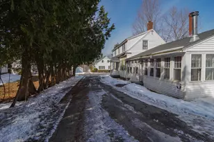 61 Pleasant St, Dexter, ME 04930 - Photo 3