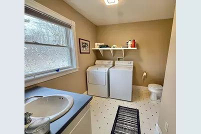 79 S Pleasant Street, Bowdoinham, ME 04008 - Photo 17
