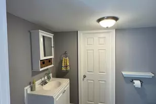 103 Hubbard Rd, Berwick, ME 03901 - Photo 7