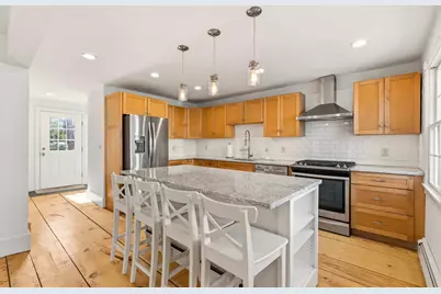 166 E Main Street, Yarmouth, ME 04096 - Photo 13