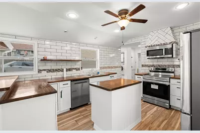 7 Spring Street, Hallowell, ME 04347 - Photo 9