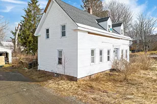 16 Maple St, Vassalboro, ME 04989 - Photo 9