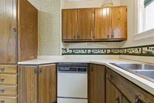 14 Taylor St, Auburn, ME 04210 - Photo 15