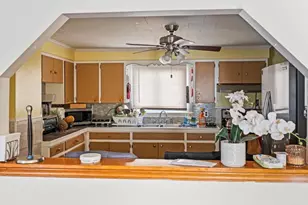 2 Banks Ln, Biddeford, ME 04005 - Photo 5