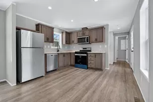 83 Governor Goodwin Rd, North Berwick, ME 03906 - Photo 9