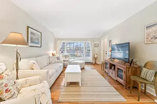 589 York St, York, ME 03909 - Photo 5