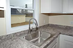 131 Mechanic Falls Rd, Oxford, ME 04270 - Photo 13