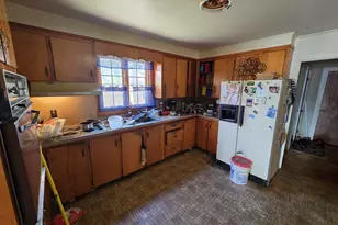 129 W Hill Rd, Gardiner, ME 04345 - Photo 7