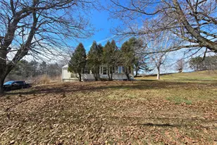 129 W Hill Rd, Gardiner, ME 04345 - Photo 25