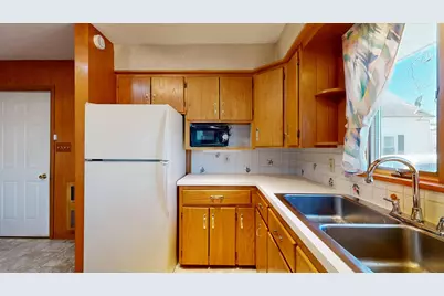 17 Shank Street, Lewiston, ME 04240 - Photo 5