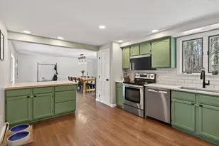 10 Deerfield Cir, Standish, ME 04084 - Photo 9