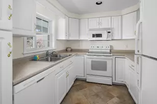 29 Hampton Glen Dr, Kennebunk, ME 04043 - Photo 7