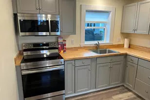 36 Grove St, Rockland, ME 04841 - Photo 13