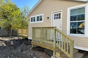 36 Grove St, Rockland, ME 04841 - Photo 5