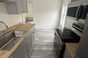 36 Grove St, Rockland, ME 04841 - Photo 7