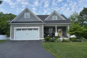 8 Grover Ave, Kittery, ME 03904 - Photo 1