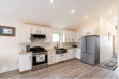 766 Atlantic Highway, Waldoboro, ME 04572 - Photo 5