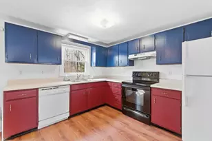 7 Powder Mill Dr, Kennebunk, ME 04043 - Photo 9