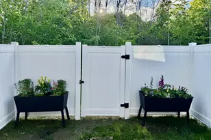 35 Wildwood Dr, Bangor, ME 04401 - Photo 9