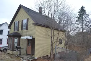 42 Shackford St, Eastport, ME 04631 - Photo 3