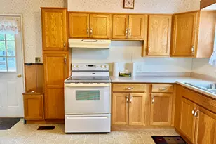 99 Canterbury St, Presque Isle, ME 04769 - Photo 7