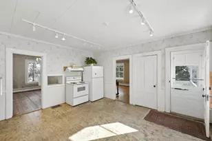 103 Chestnut St, Camden, ME 04843 - Photo 3