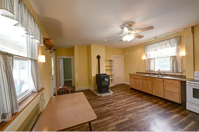 34 Pleasant Street, Houlton, ME 04730 - Photo 3