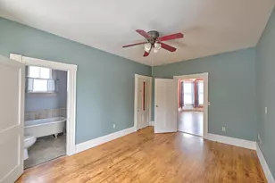 34 Pleasant St, Houlton, ME 04730 - Photo 15