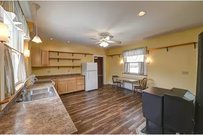 34 Pleasant Street, Houlton, ME 04730 - Photo 5