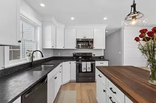 10 Lodge Dr, Saco, ME 04072 - Photo 13