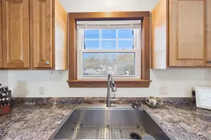 18 Booker St, Thomaston, ME 04861 - Photo 9